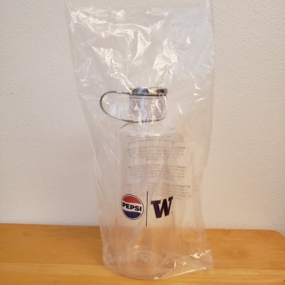 Washington Huskies Dawg Paw T Shirt + h2go Pepsi x UW Tritan Bottle - Picture 14 of 14